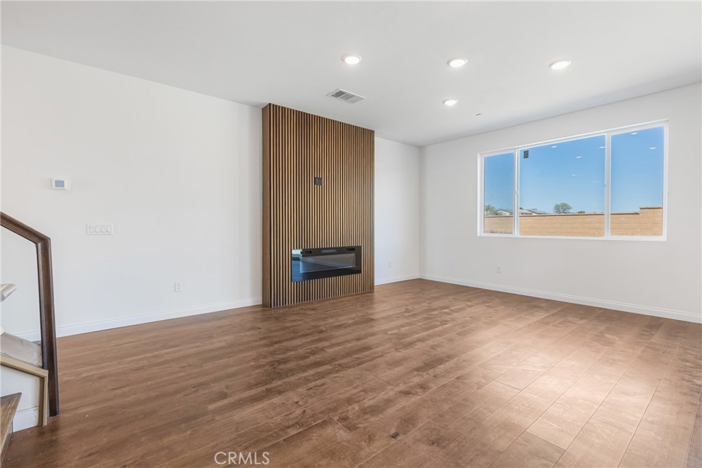 MLS #IV25219016 image #5