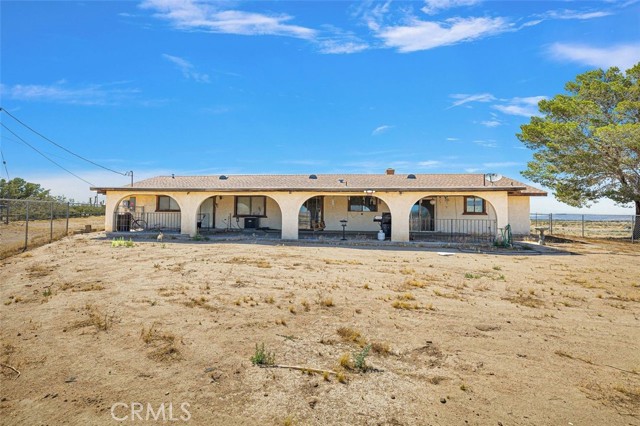 Detail Gallery Image 9 of 29 For 2581 Country Club Dr, Barstow,  CA 92311 - 3 Beds | 2 Baths