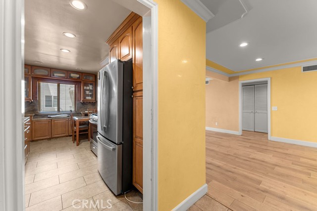Detail Gallery Image 7 of 44 For 1344 5th St #7,  Glendale,  CA 91201 - 2 Beds | 2 Baths