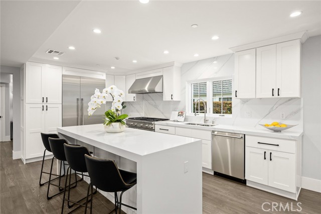 2174 Melville Drive, San Marino CA: https://media.crmls.org/medias/92086a75-4f7f-44ae-bc33-477dac083d5d.jpg