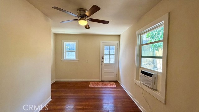 Detail Gallery Image 10 of 24 For 843 Laveta Ter, Echo Park,  CA 90026 - 4 Beds | 2 Baths