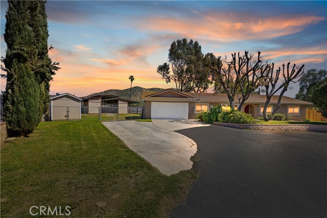 Detail Gallery Image 2 of 62 For 3067 Triple Crown Cir, Norco,  CA 92860 - 3 Beds | 2 Baths