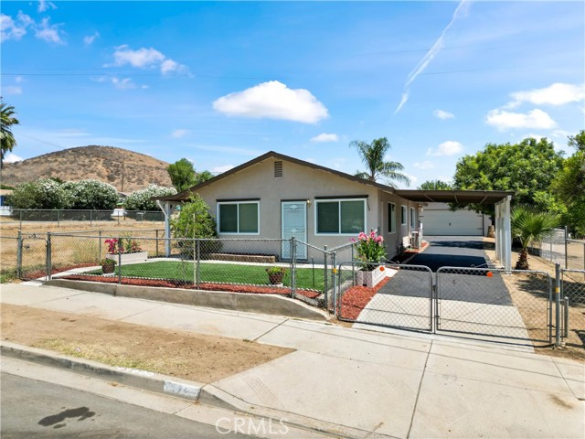 378 Avenue 2, Lake Elsinore CA: https://media.crmls.org/medias/920940ca-38cd-484f-b231-3154e74c38fd.jpg