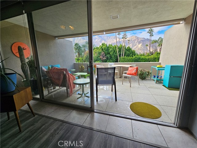 Detail Gallery Image 22 of 38 For 197 W via Lola #17,  Palm Springs,  CA 92262 - 2 Beds | 2 Baths