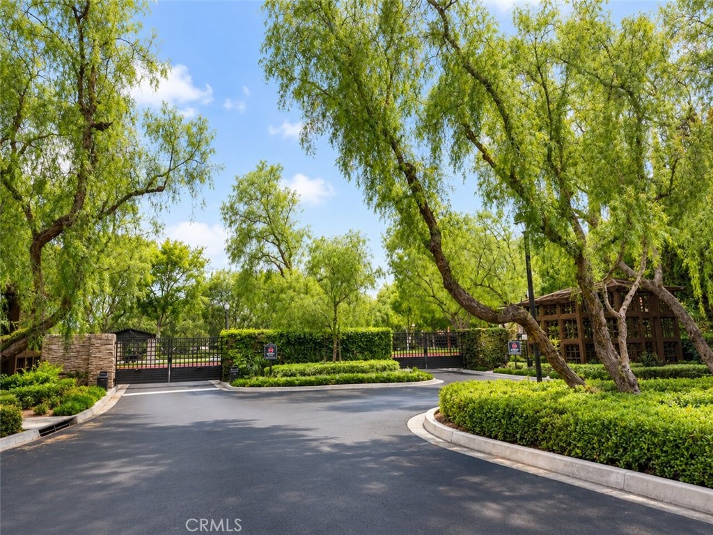 https://media.crmls.org/medias/9209ba1d-30f0-439d-b107-46d6dc5f8d48.jpg?preset=X-Large