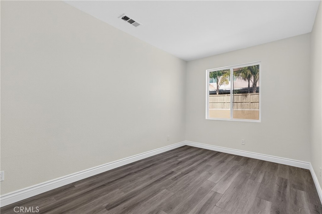 https://media.crmls.org/medias/920a33bd-2a71-48a3-a0f7-19e5858ca2fb.jpg?preset=X-Large