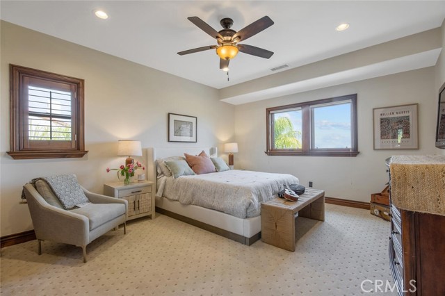 25769 Oak Leaf Court, Valencia CA: https://media.crmls.org/medias/920ad1b6-df30-4504-b272-ffb6526577e9.jpg