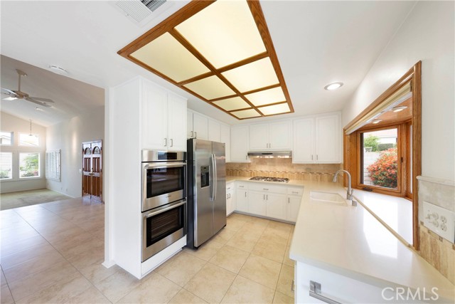 Detail Gallery Image 7 of 25 For 8851 Satterfield, Huntington Beach,  CA 92646 - 4 Beds | 3 Baths