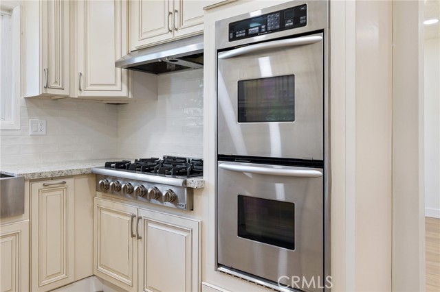 8065 E Ring Street, Long Beach CA: https://media.crmls.org/medias/920ba497-1c01-4e3b-be03-917018d9e04b.jpg