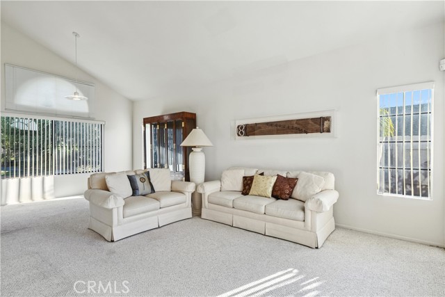 4997 Calle Sobrado, Oceanside CA: https://media.crmls.org/medias/920bb915-fc16-4a19-a8a8-eb4cdc9af091.jpg