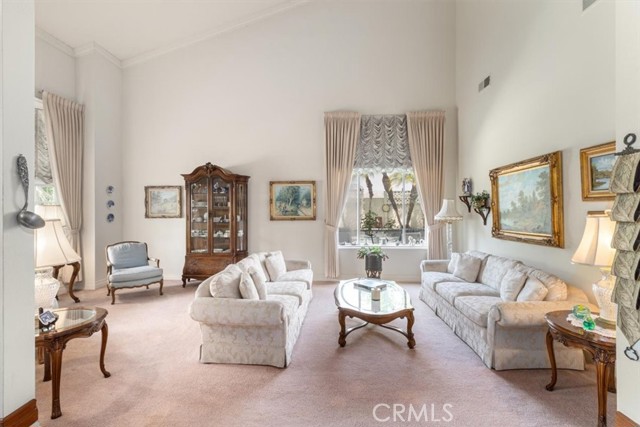 Detail Gallery Image 3 of 42 For 17182 Hillside Cir, Huntington Beach,  CA 92649 - 5 Beds | 4/1 Baths