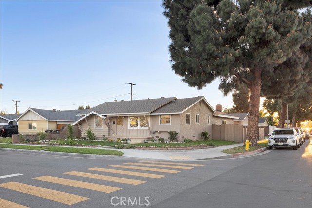 Detail Gallery Image 4 of 65 For 3691 Cortner, Long Beach,  CA 90808 - 3 Beds | 2 Baths