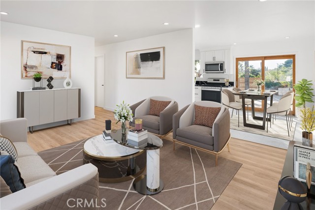 Detail Gallery Image 5 of 27 For 415 Edgehill Ln, Oceanside,  CA 92054 - 3 Beds | 1 Baths