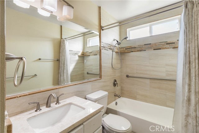25265 Pana Court, Lake Forest CA: https://media.crmls.org/medias/920dd035-51db-4c67-bb79-a77ca22c9953.jpg