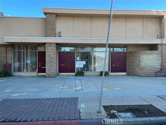 Great location. Next door  to the Compton Fire Department and across from the Compton Courthouse. Single story office building. Currently single tenant, could be multi tenant. Plenty of off street parking.