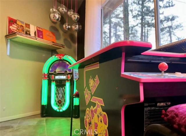 Detail Gallery Image 17 of 19 For 33064 Arrowbear, Running Springs,  CA 92382 - 1 Beds | 1 Baths