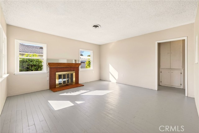 Detail Gallery Image 3 of 36 For 1065 Stevenson a & B,  Colton,  CA 92324 - 6 Beds | 4 Baths