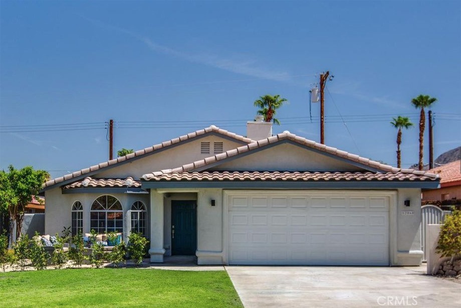 52060 Avenida Rubio