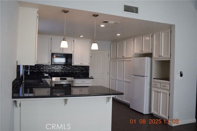 13 Betsey Way, Chico CA: https://media.crmls.org/medias/92103b9c-6d39-4fec-b02f-c3d250a8cb0c.jpg
