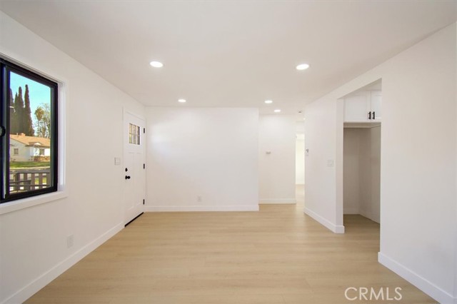 Detail Gallery Image 16 of 26 For 411 N Catalina St, Burbank,  CA 91505 - 2 Beds | 1 Baths