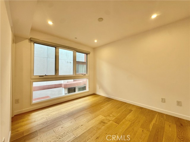 Detail Gallery Image 20 of 37 For 1035 Figueroa Ter #4,  Los Angeles,  CA 90012 - 3 Beds | 2/1 Baths