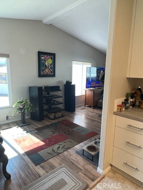 Detail Gallery Image 14 of 39 For 30000 Hasley Canyon Road #104,  Castaic,  CA 91384 - 3 Beds | 2 Baths