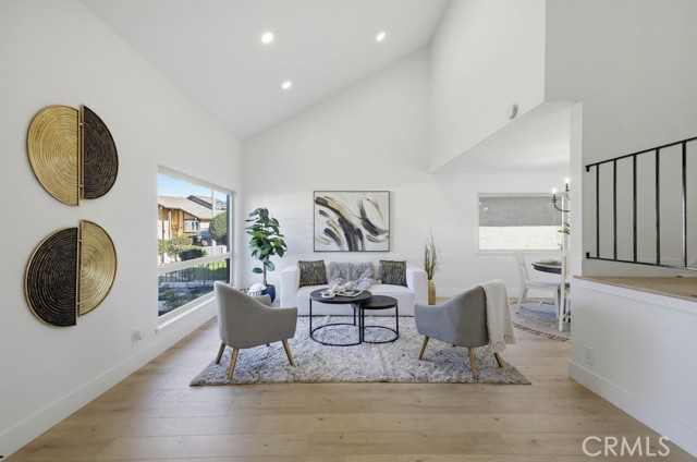 Detail Gallery Image 8 of 48 For 2228 E Nyon Ave, Anaheim,  CA 92806 - 5 Beds | 2/1 Baths