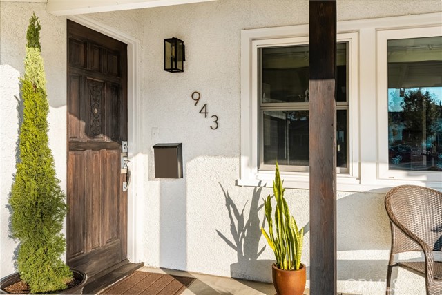 Detail Gallery Image 5 of 53 For 943 E Everett Place, Orange,  CA 92867 - 2 Beds | 2 Baths