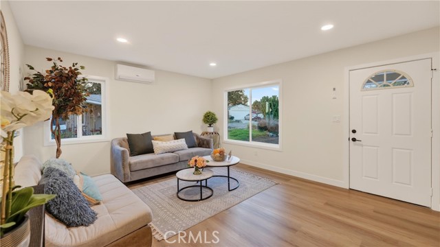 Detail Gallery Image 4 of 33 For 12136 Courser St, La Mirada,  CA 90638 - 4 Beds | 2 Baths