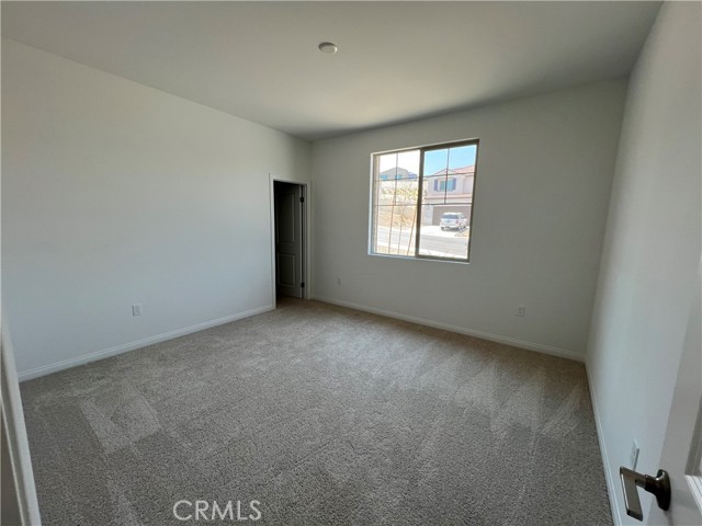 Detail Gallery Image 23 of 29 For 4130 Pioneer Ln, Lake Elsinore,  CA 92530 - 4 Beds | 3 Baths