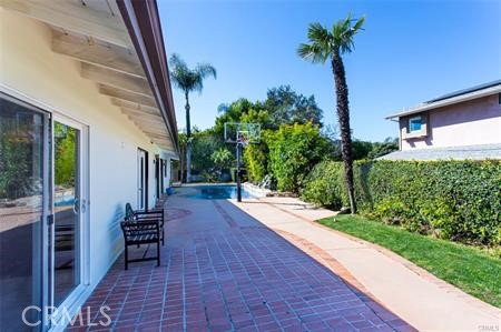 Detail Gallery Image 18 of 20 For 3445 Caribeth Drive, Encino,  CA 91436 - 4 Beds | 3 Baths