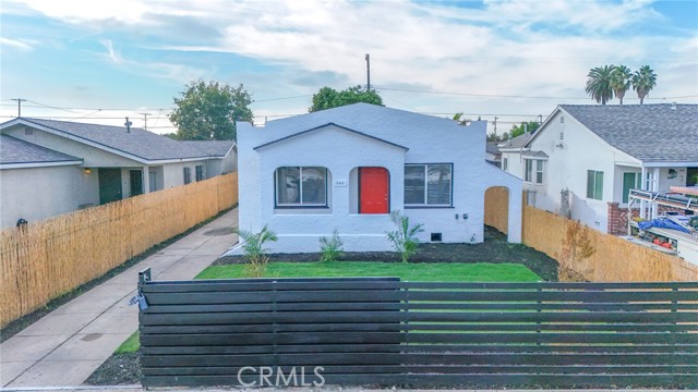 Detail Gallery Image 4 of 41 For 946 E 104th, Los Angeles,  CA 90002 - 3 Beds | 2 Baths