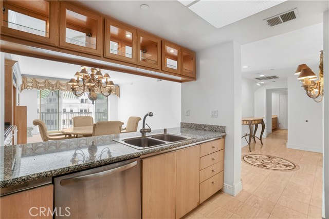 850 E Ocean Boulevard, Long Beach CA: https://media.crmls.org/medias/9215feb1-18f9-4eee-8b3e-a53d01820f9c.jpg