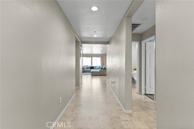 Detail Gallery Image 10 of 41 For 11914 Andrews Pl, Victorville,  CA 92392 - 3 Beds | 2 Baths