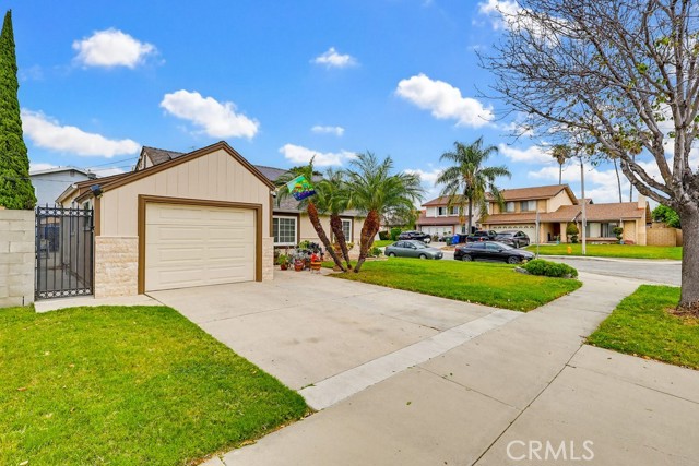 Detail Gallery Image 3 of 55 For 9433 Barkerville, Whittier,  CA 90605 - 3 Beds | 2 Baths