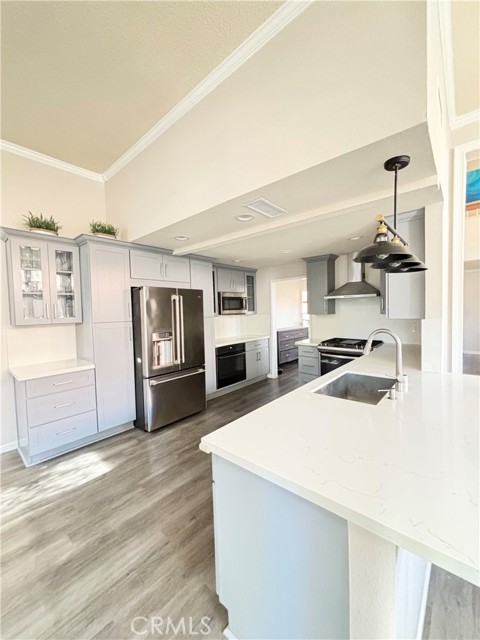 Detail Gallery Image 8 of 12 For 22 Cordoba, Irvine,  CA 92614 - 4 Beds | 3 Baths