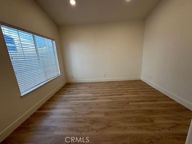 Detail Gallery Image 15 of 22 For 552 Shoal Cir, Redwood City,  CA 94065 - 2 Beds | 2/1 Baths