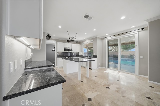 Detail Gallery Image 2 of 51 For 29107 Mesa Crest, Menifee,  CA 92584 - 4 Beds | 3 Baths