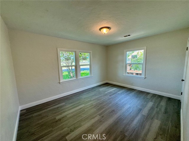 Detail Gallery Image 7 of 9 For 1910 E St, Merced,  CA 95340 - 2 Beds | 1 Baths