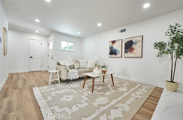 1403 N Siesta Avenue, La Puente CA: https://media.crmls.org/medias/92198563-d3d7-4542-b117-9ddeb5877c81.jpg