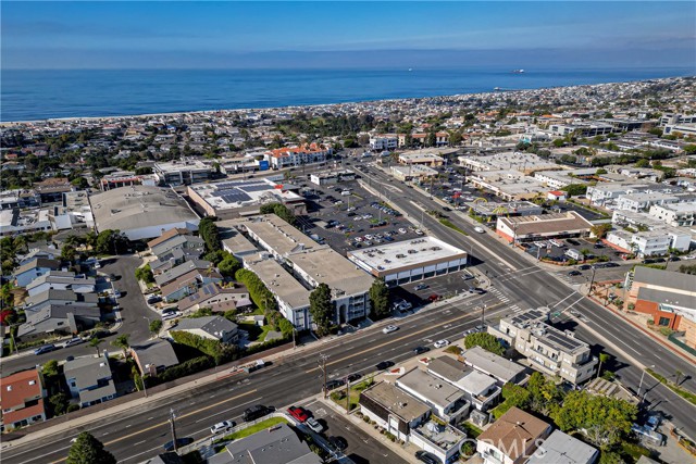 Detail Gallery Image 5 of 9 For 2410 Prospect Ave, Hermosa Beach,  CA 90254 - – Beds | – Baths