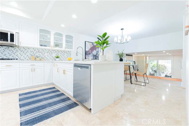 13210 Admiral Avenue, J photo 8