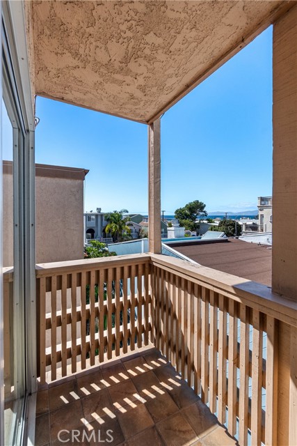 Detail Gallery Image 5 of 55 For 600 Monterey Bld #8,  Hermosa Beach,  CA 90254 - 2 Beds | 2 Baths