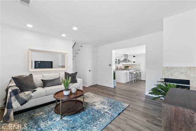2006 Warfield Avenue, Redondo Beach, California 90278, 3 Bedrooms Bedrooms, ,2 BathroomsBathrooms,Residential,Sold,Warfield,SB21179490