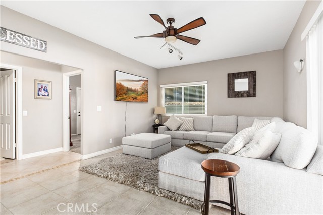 Detail Gallery Image 21 of 54 For 29172 Longhorn Dr, Canyon Lake,  CA 92587 - 4 Beds | 3 Baths