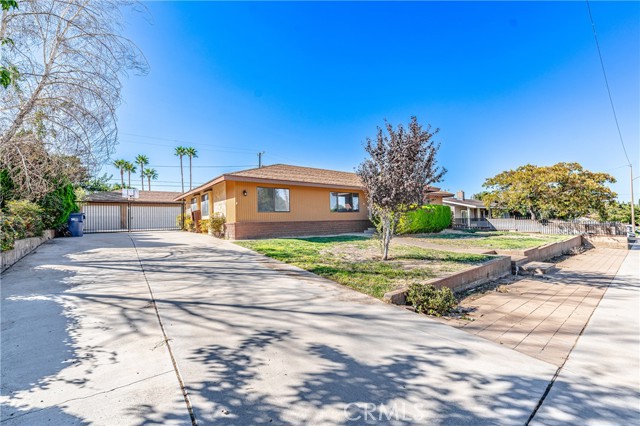 Detail Gallery Image 2 of 41 For 41219 47th St, Lancaster,  CA 93536 - 3 Beds | 3 Baths