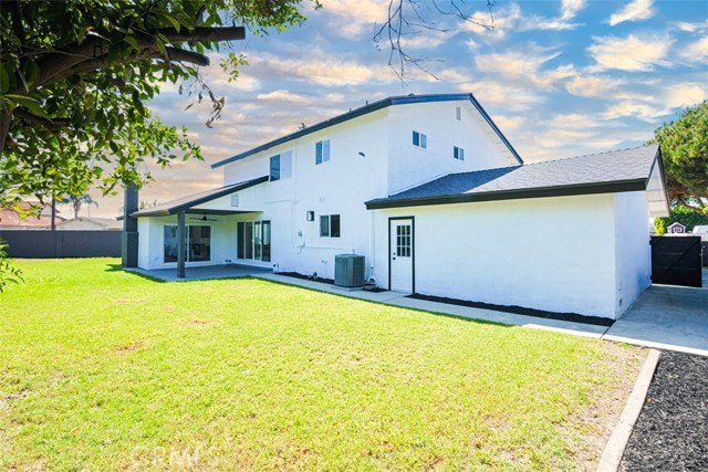 Detail Gallery Image 35 of 40 For 2102 Mignon, Placentia,  CA 92870 - 5 Beds | 2/1 Baths