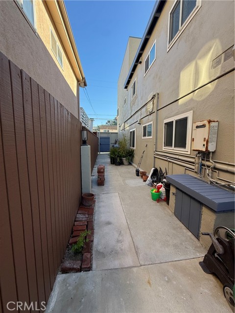 Detail Gallery Image 20 of 22 For 6947 Trolleyway, Playa Del Rey,  CA 90293 - 3 Beds | 2 Baths