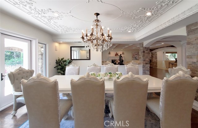 Detail Gallery Image 6 of 45 For 11947 Iredell St, Studio City,  CA 91604 - 7 Beds | 8 Baths
