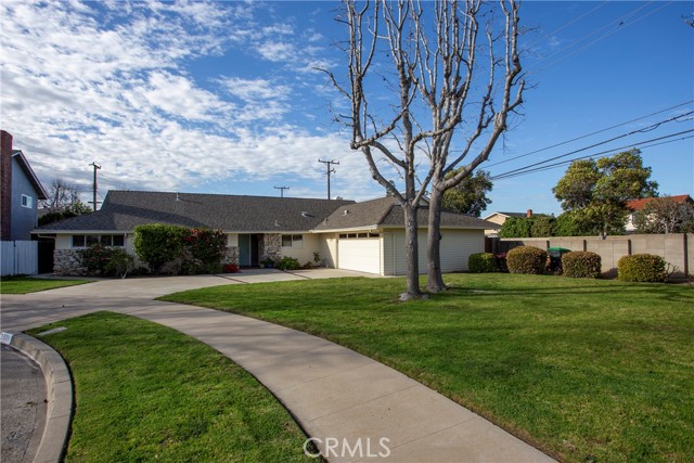 Detail Gallery Image 2 of 32 For 2506 E Roberta Dr, Orange,  CA 92869 - 3 Beds | 2 Baths